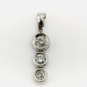 Diamond Graduated Three Stone Drop Diamond 0.50ct PT900Platinum Diamond Pendant
